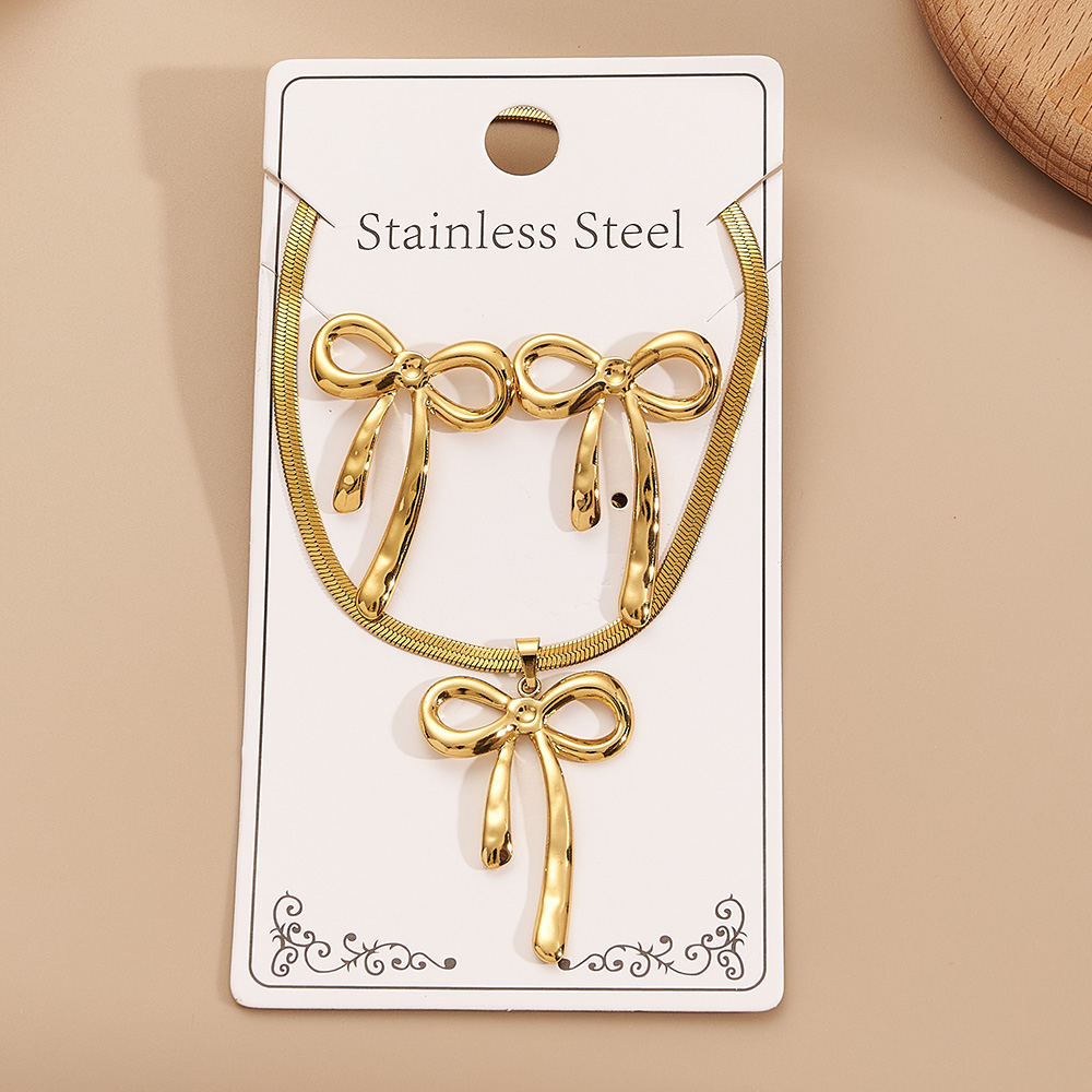 Set Collar + Zarcillos de Lazos