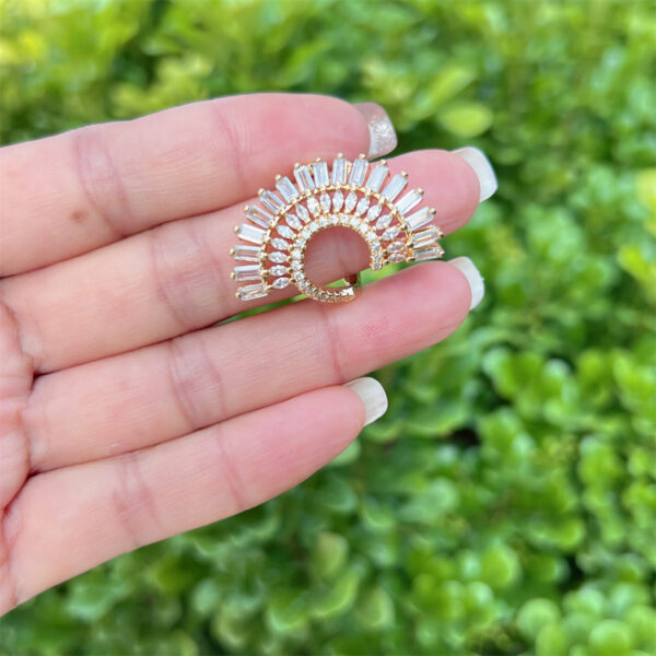 Anillo Media Luna de Piedras y Zircones