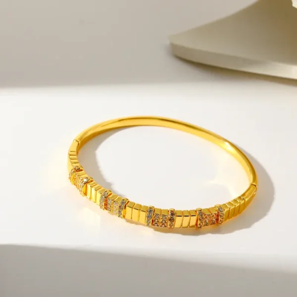 Brazalete Rigido Zirconias Acanalados
