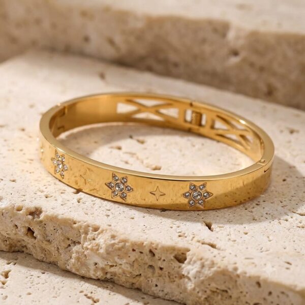 Brazalete Flores y Estrella
