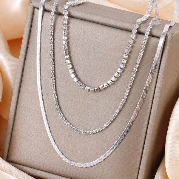 Collar Multicapas Plateado
