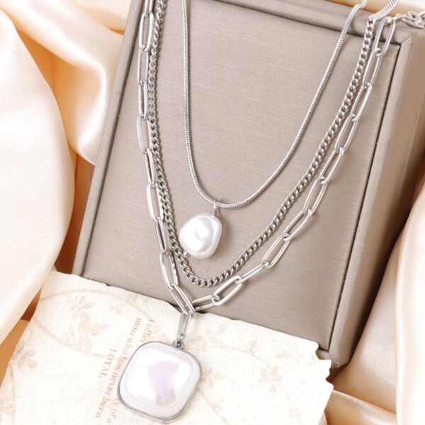 Collar Multicapas Plateado