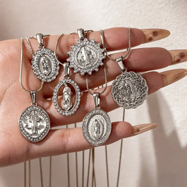 Collares Religiosos Plateados