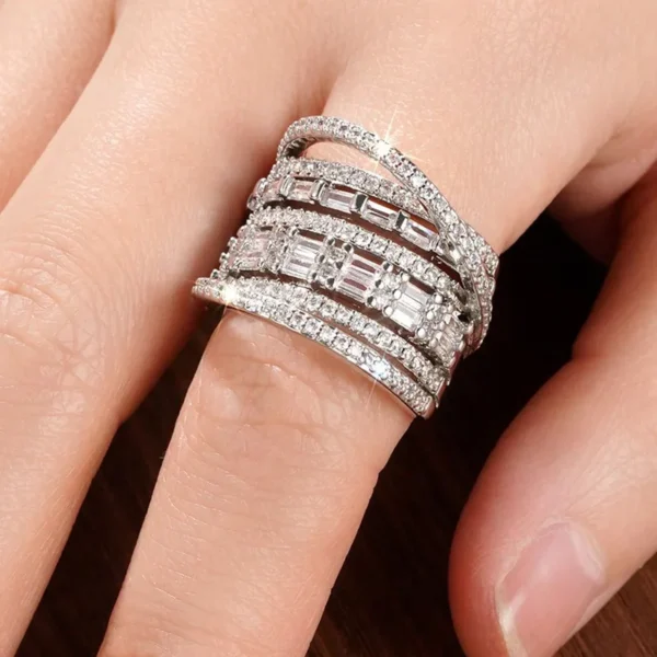 Anillo Brillante Asimetrico