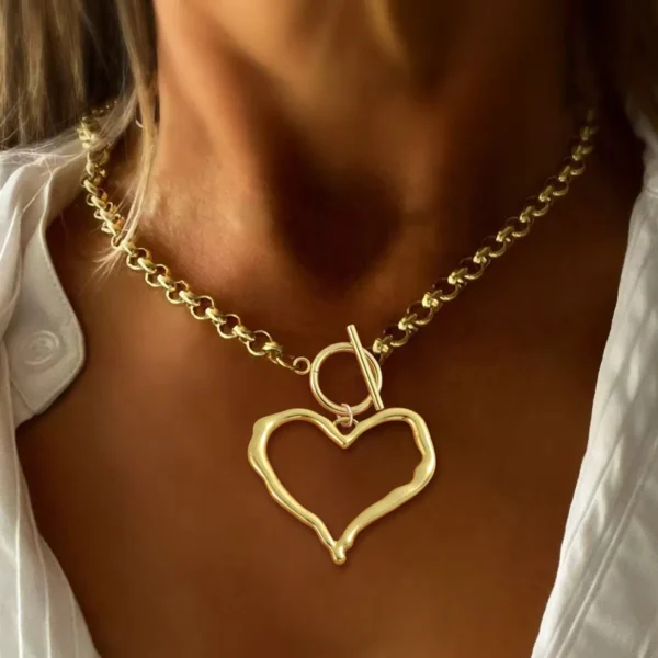 Collar Maxi Corazon Abstracto