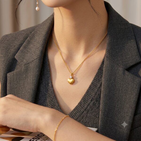 Collar Corazon y Punto de Luz