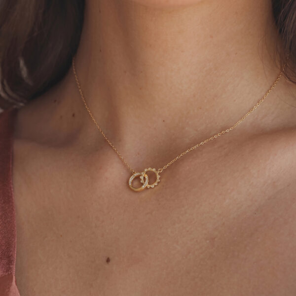 Collar Con Colgante De Sol