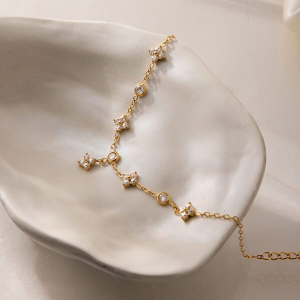 Pulsera Con Colgante De Treból