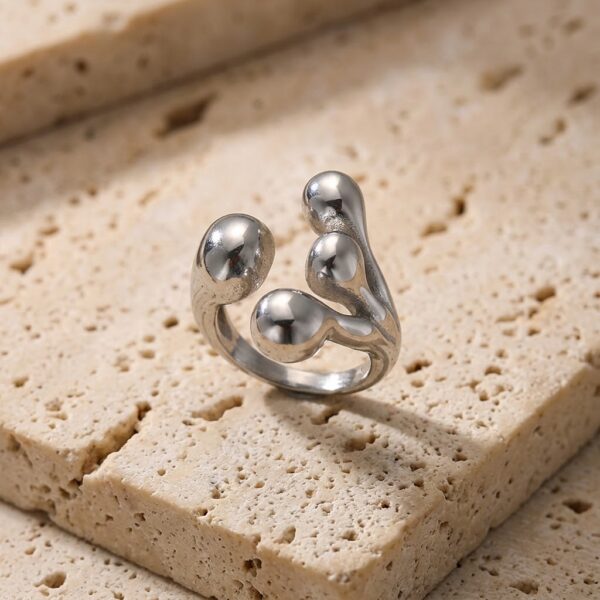 Anillo Kalanis
